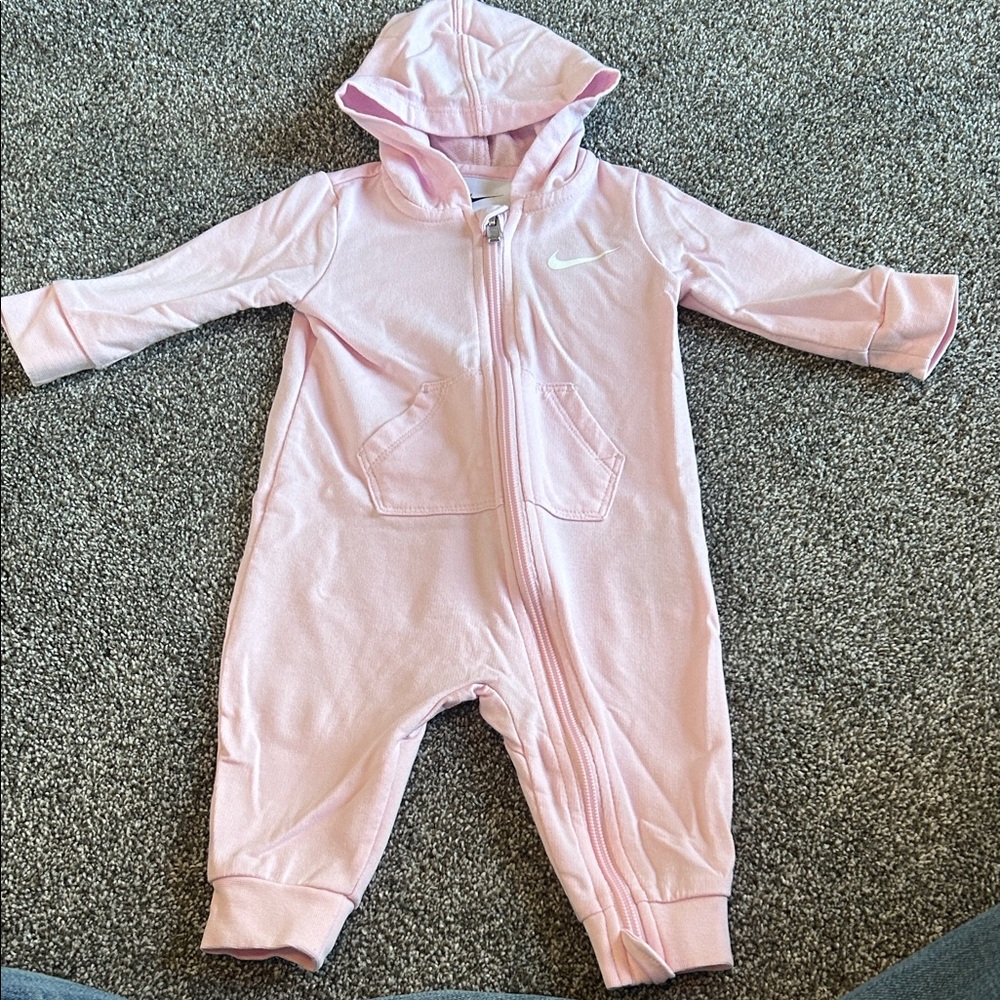 6 month Nike Light Pink Kids Hooded Footie